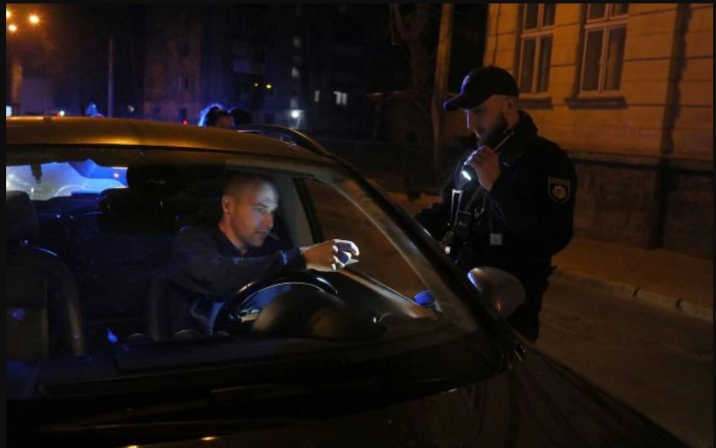 Фото до матеріалу: Унікальний Пункт Незламності в Києві: розкішний кемпер Hurricane став на захист