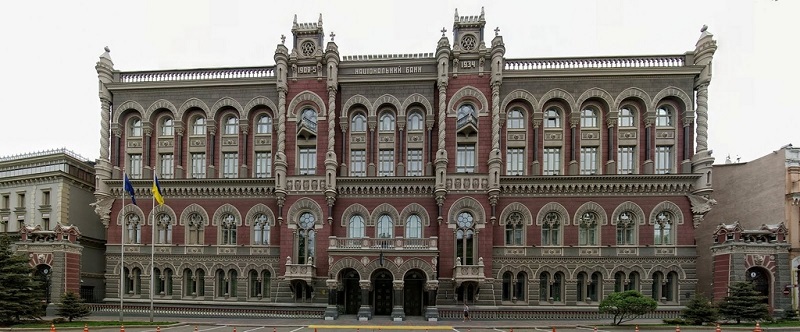 Фото до матеріалу: Нацбанк утретє поспіль зменшив продаж доларів: що це означає для гривні
