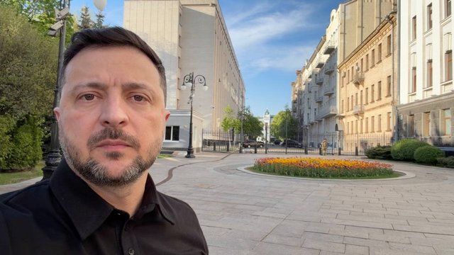 Фото до матеріалу: Зеленський назвав дивним бажання деяких держав відвідати Москву на 9 травня