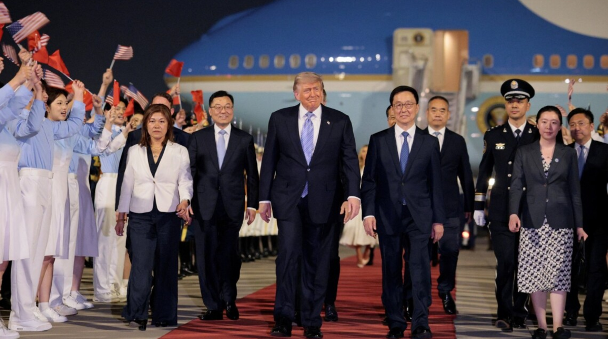 Фото до матеріалу: Трамп прибув до Китаю: перший візит за 8 років