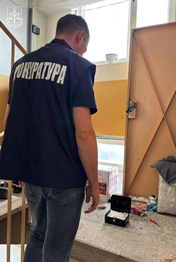 Фото до матеріалу: На Львівщині викрито канал контрабанди кокаїну