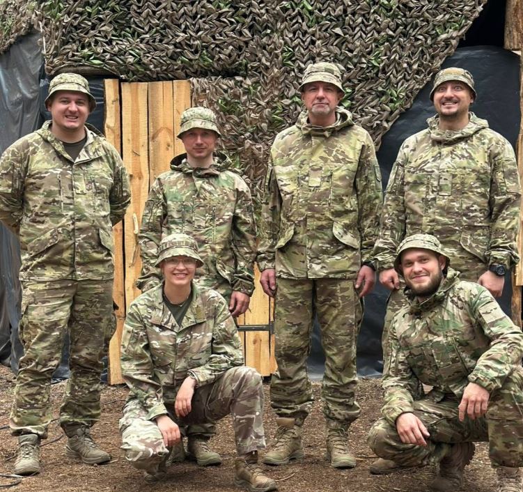 Фото до матеріалу: Львів'янам просять допомогти придбати пікап для роти БАПК