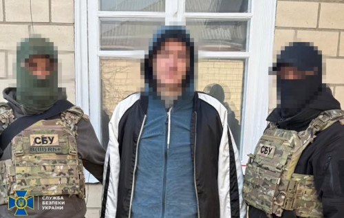 Фото до матеріалу: СБУ затримала агента ФСБ, який організовував підпали військових авто у Києві