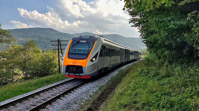 Фото до матеріалу: Укрзалізниця дозволила купувати приміські квитки в додатку по всій Україні