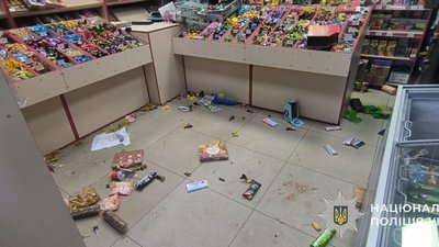 Фото до матеріалу: Львів'янина затримали за 8 000 євро за переправлення чоловіків через кордон