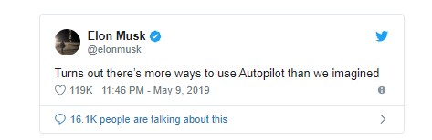 Фото до матеріалу: На PornHub опублікували відео: пара займається сексом на Tesla під час роботи автопілота