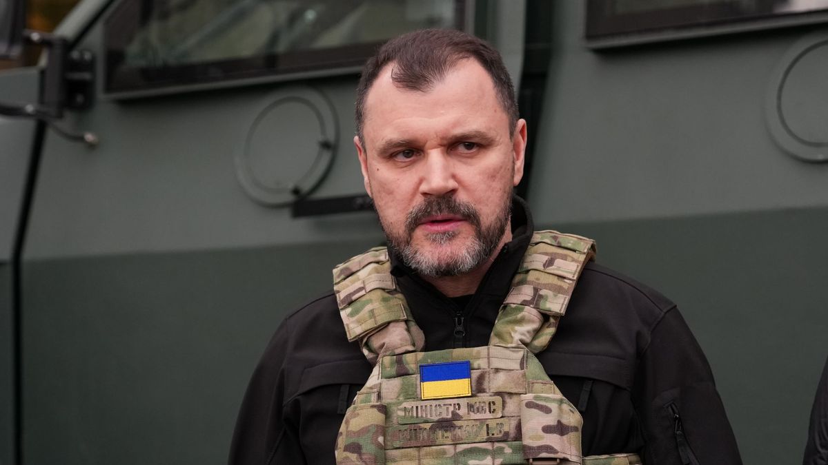 Фото до матеріалу: Міністр Клименко оголосив про посилену підготовку поліцейських під час війни