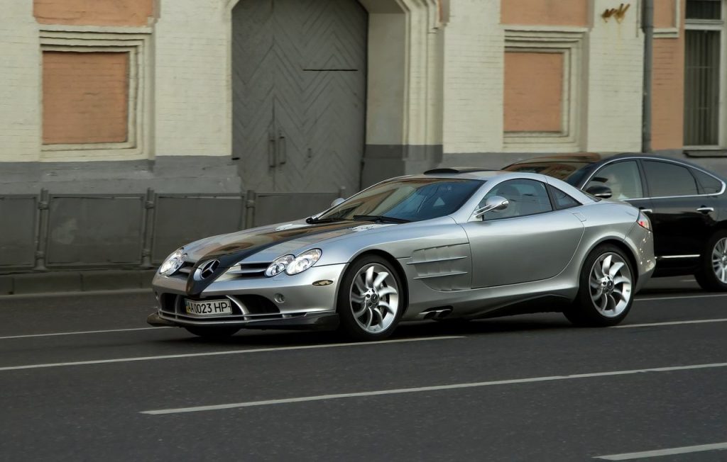 Фото до матеріалу: Справжній власник рідкісного Mercedes-Benz SLR McLaren: це був Андрій Гусін, а не Хабі Алонсо