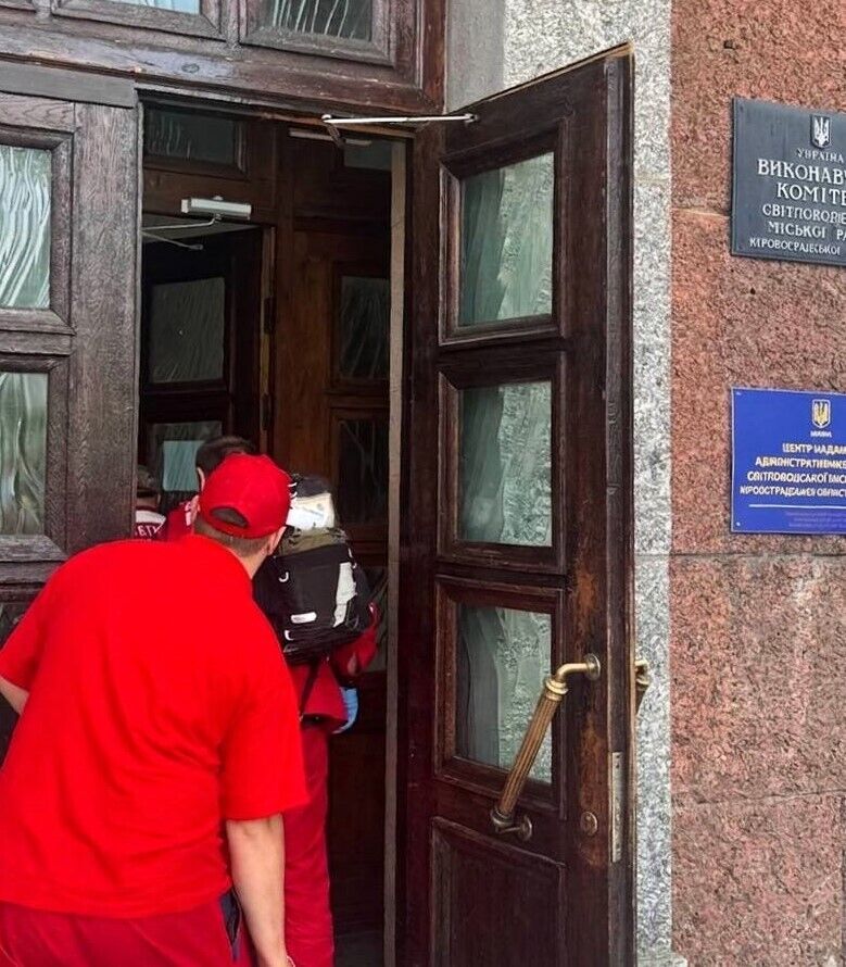 Фото до матеріалу: У Світловодській міській раді сталася стрілянина: двоє поранених