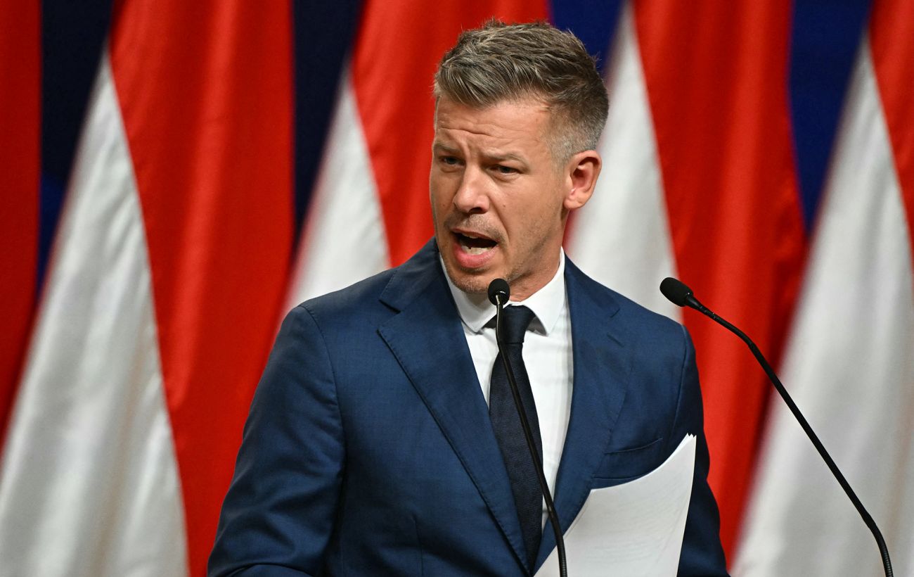 Фото до матеріалу: Петер Мадяр вимагає відставки президента Угорщини