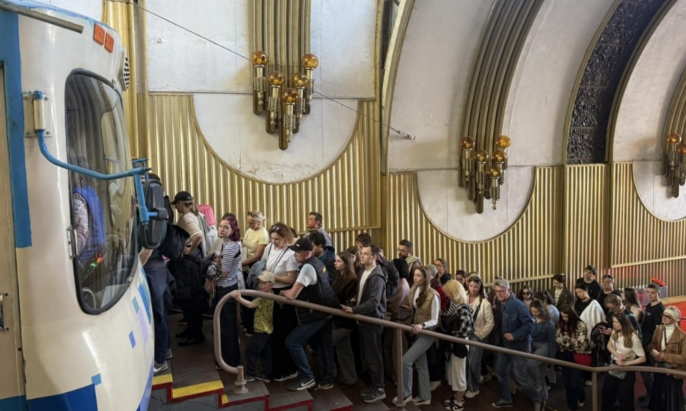 Фото до матеріалу: Кияни вимагають перенести ремонт фунікулера з пікового сезону