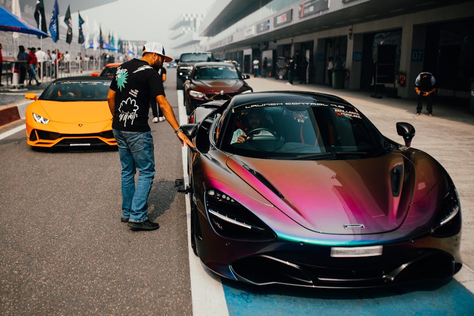 Фото до матеріалу: McLaren повертається до «Ле-Мана»: презентували гібридні суперкари MCL-HY