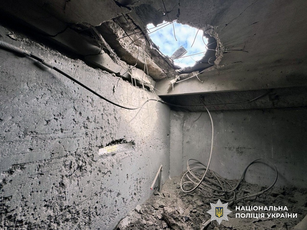 Фото до матеріалу: Ворог обстріляв Херсонщину: поліція розповіла про збиті БпЛА та пошкодження будинків