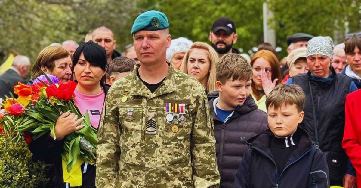 Фото до матеріалу: Емоційна зустріч на Вінниччині: захисник повернувся з чотирирічного полону