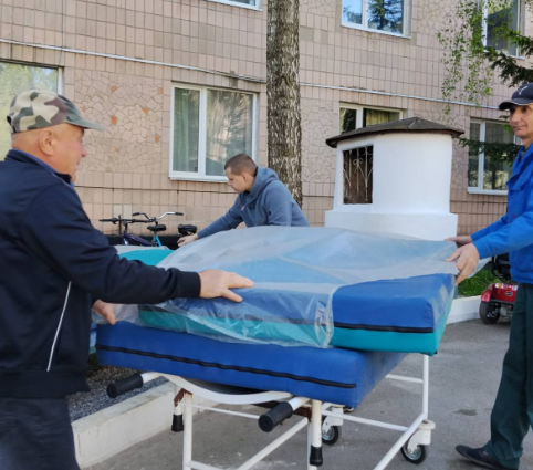 Фото до матеріалу: Корецька міська лікарня отримала благодійну допомогу від фонду «Білогір’я»
