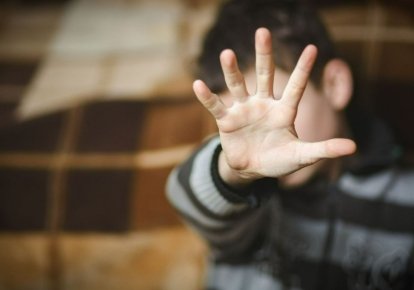 Фото до матеріалу: У Києві судитимуть посадовицю соцслужби за бездіяльність під час катування 9-річної дитини