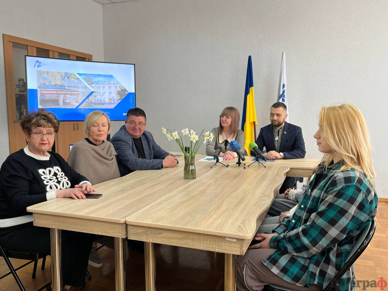 Фото до матеріалу: У Кременчуці академія та краєзнавчий музей підписали меморандум про співпрацю