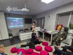 Фото до матеріалу: Юні рятувальники відпрацювали техніку порятунку в Івано-Франковому