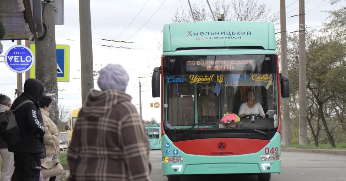 Фото до матеріалу: Ольга Бондар: водійка тролейбуса «перемоги» з Маріуполя