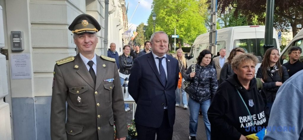 Фото до матеріалу: Ветерани України та Нідерландів пройшли 120 км естафетою «Вогонь визволення»