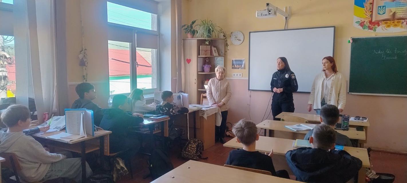 Фото до матеріалу: У Сваляві школярам нагадали про онлайн і офлайн безпеку