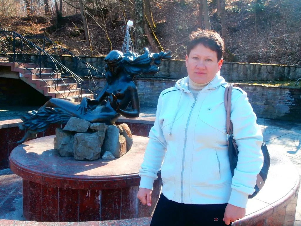 Фото до матеріалу: Суд засудив заочно колаборантку з Качкарівки до 10 років ув'язнення
