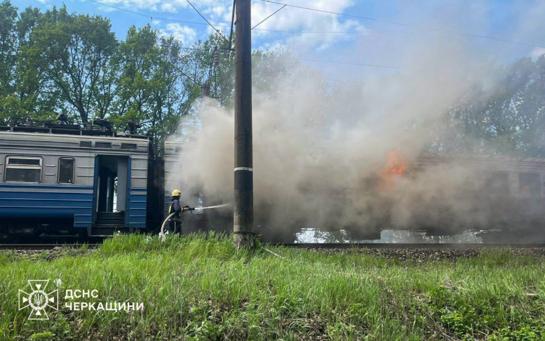Фото до матеріалу: На Черкащині під час руху загорівся електропотяг з пасажирами