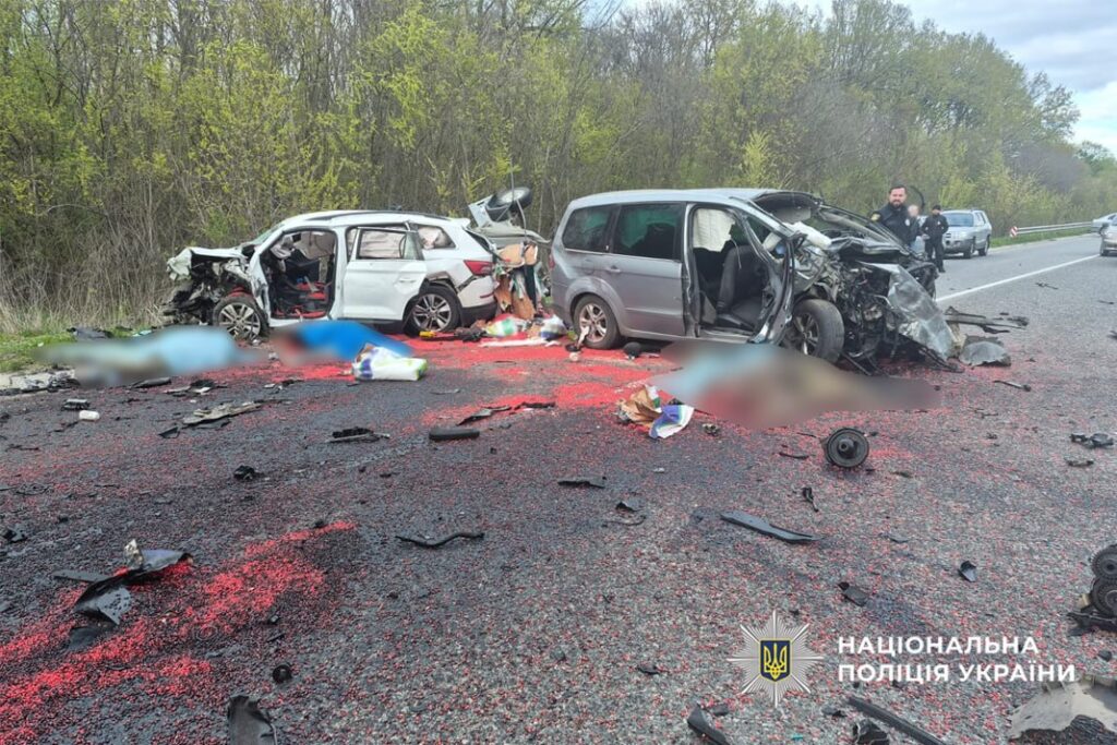 Фото до матеріалу: ДТП на Звенигородщині: загинули військові ТЦК та цивільний — деталі розслідування