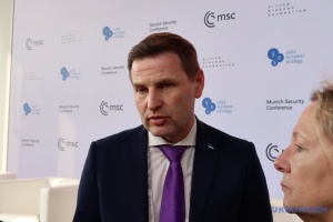 Фото до матеріалу: У Палаті представників США зібрано підписи для примусового голосування про допомогу Україні