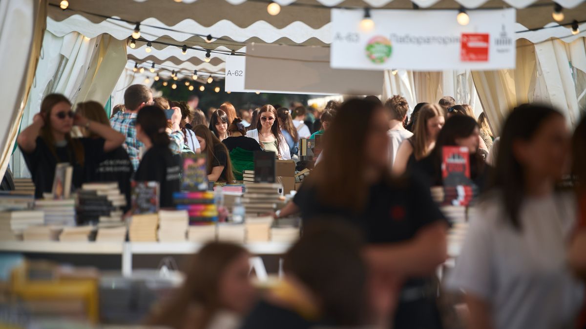 Фото до матеріалу: Понад 72 500 гостей і рекорд проданих книг: як пройшла третя "Книжкова країна"