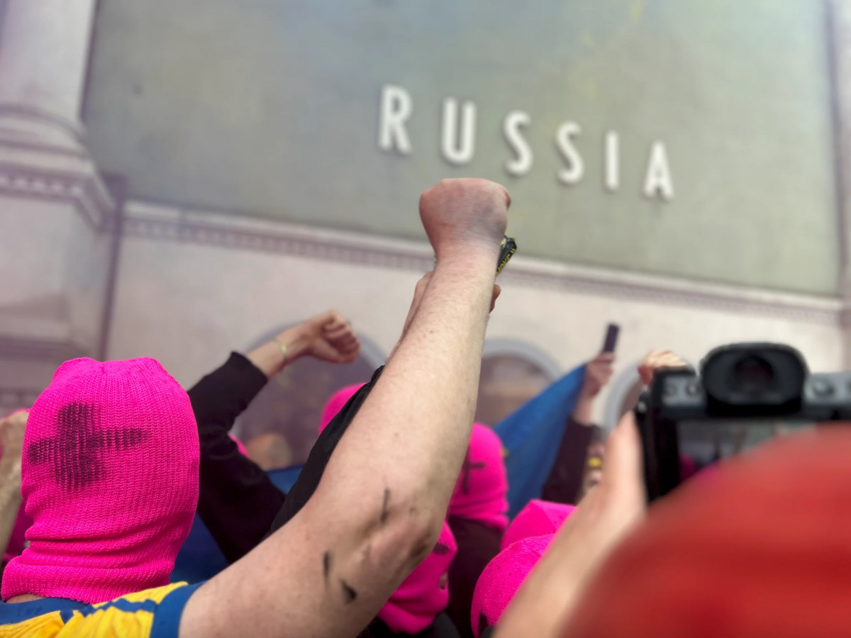 Фото до матеріалу: Протест у Венеції: Femen та Pussy Riot вимагають закрити російський павільйон на бієнале