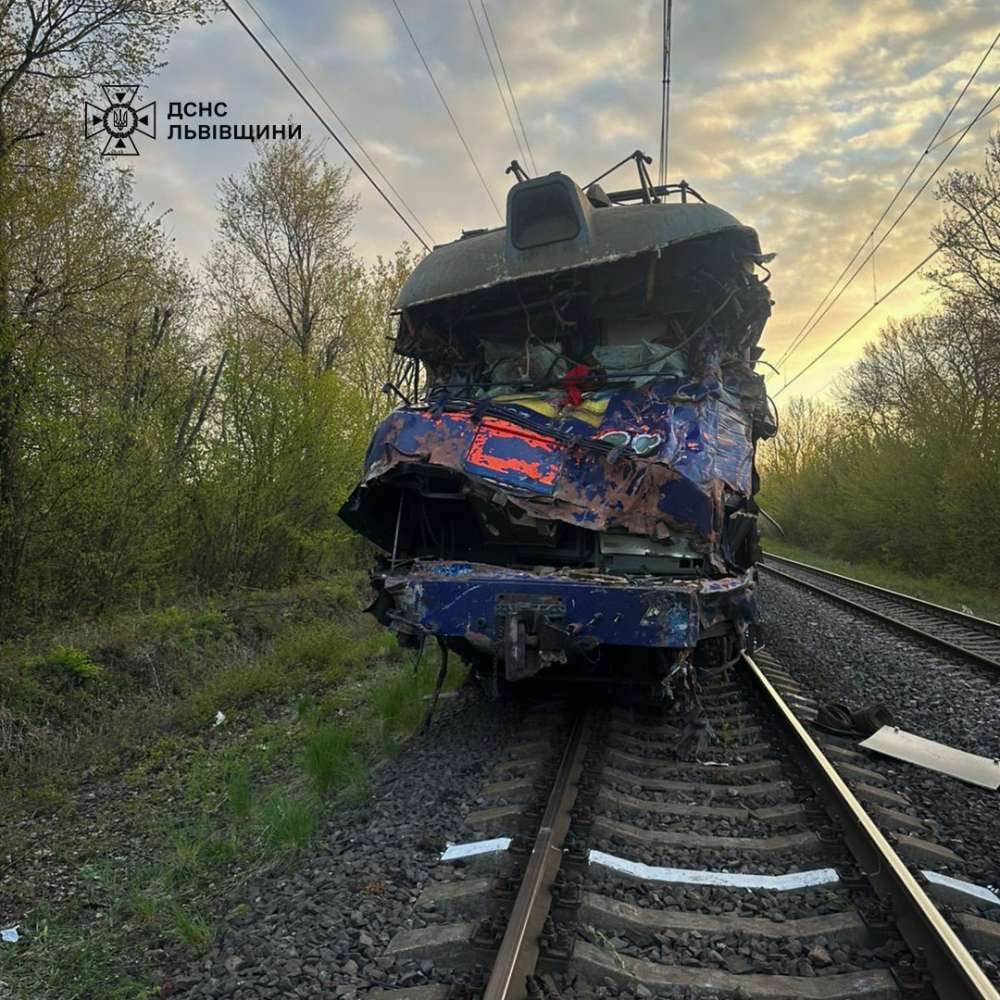Фото до матеріалу: Трагедія на Львівщині: ветеран, що повернувся з фронту, загинув у ДТП з автокраном