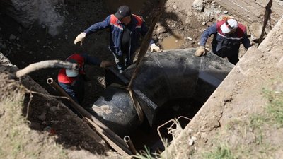 Фото до матеріалу: У Львові на вул. Щеповій сталася пожежа у квартирі: вогнеборці працюють на місці події