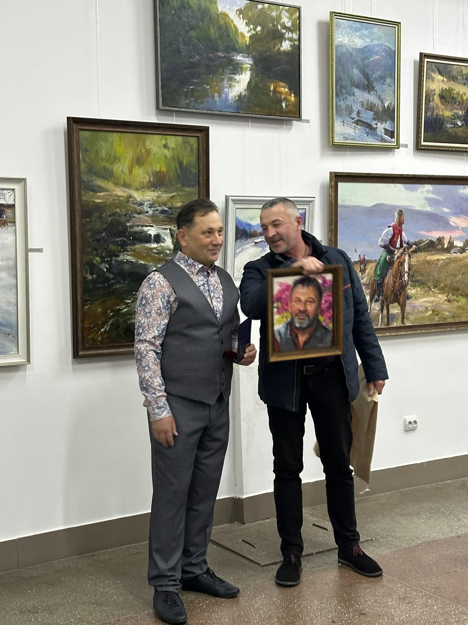 Фото до матеріалу: Ювілейна виставка Богдана Кузіва «Мелодія живопису»: 66 робіт та емоції життя