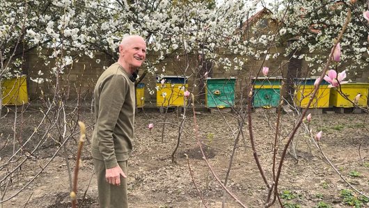 Фото до матеріалу: 74-річний волинянин вирощує сотні магнолій: секрети догляду та перше цвітіння