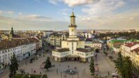 Фото до матеріалу: Ольга Сумська та Віталій Борисюк святкують перлинне весілля: емоції зірки про 30 років разом