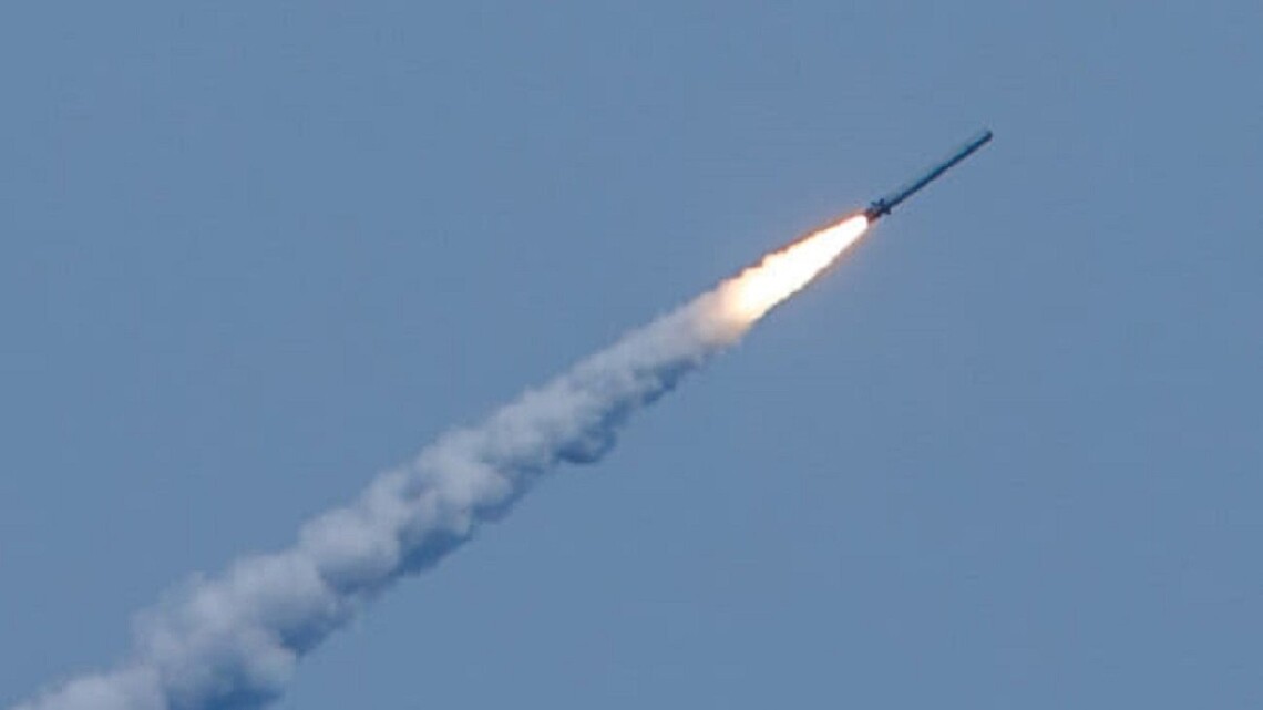 Фото до матеріалу: Росія обстріляла Хмельницький вдень: вибухи та дим над містом
