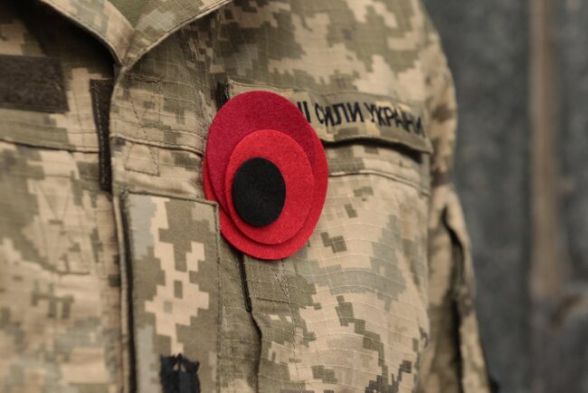Фото до матеріалу: Вінниця: пам'ять полеглих у Другій світовій війні вшанували покладанням квітів