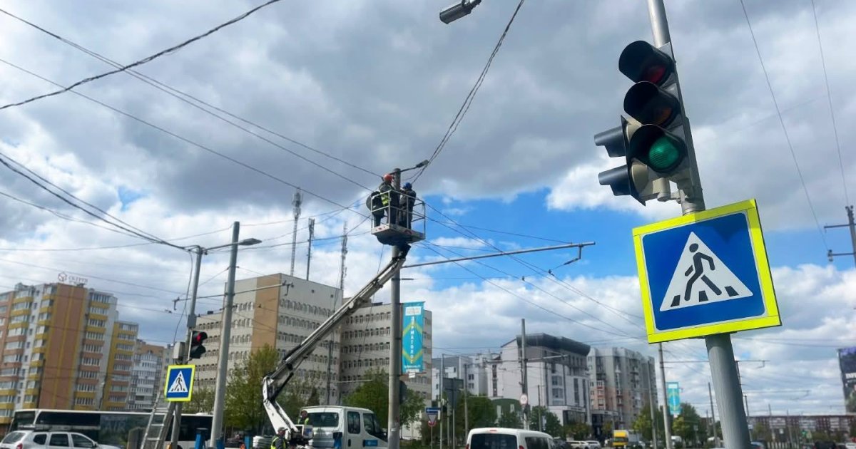 Фото до матеріалу: На проспекті Червоної Калини тимчасово вимкнуть світлофори для модернізації