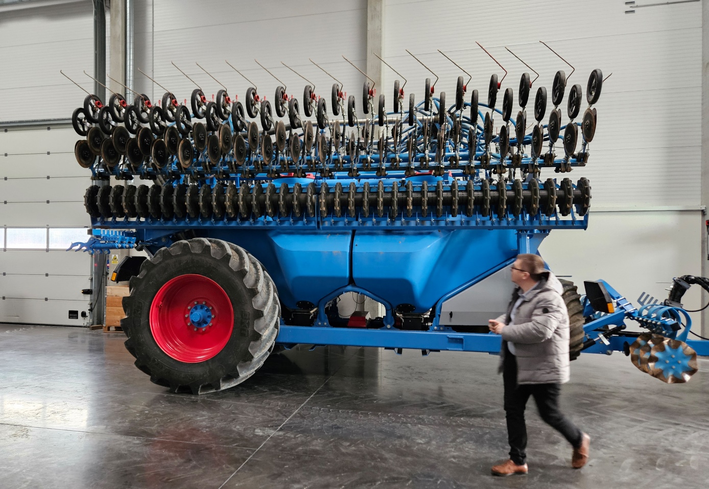 Фото до матеріалу: Новинка LEMKEN Solitair ST: рішення для великих посівних площ в Україні