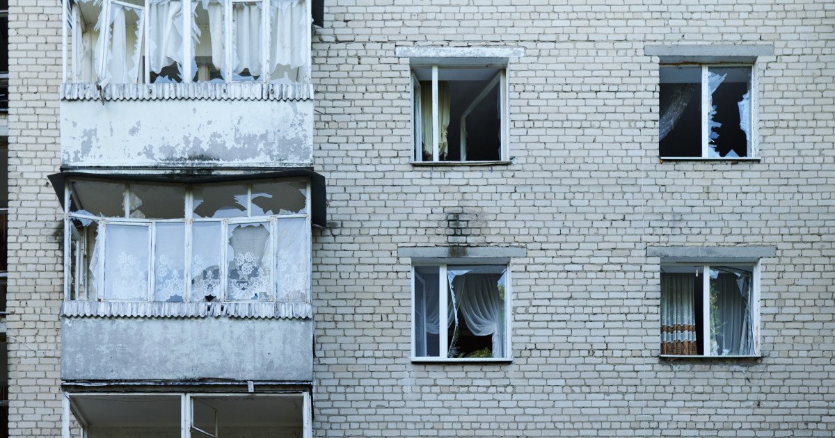 Фото до матеріалу: 28 лучан отримають компенсації за пошкоджене житло