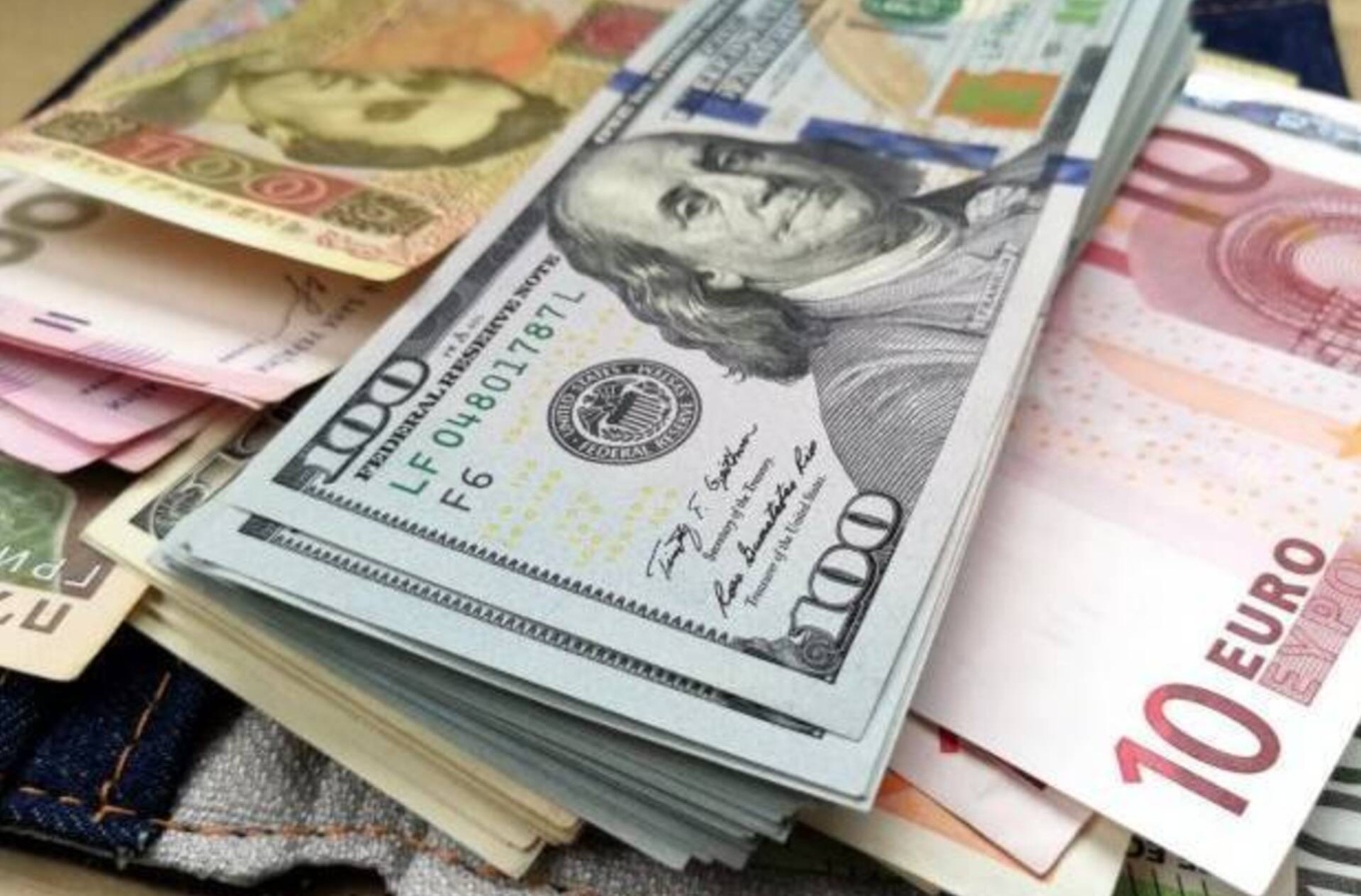 Фото до матеріалу: Курс валют в Україні на 3 травня 2026: долар і євро показали нові рекорди