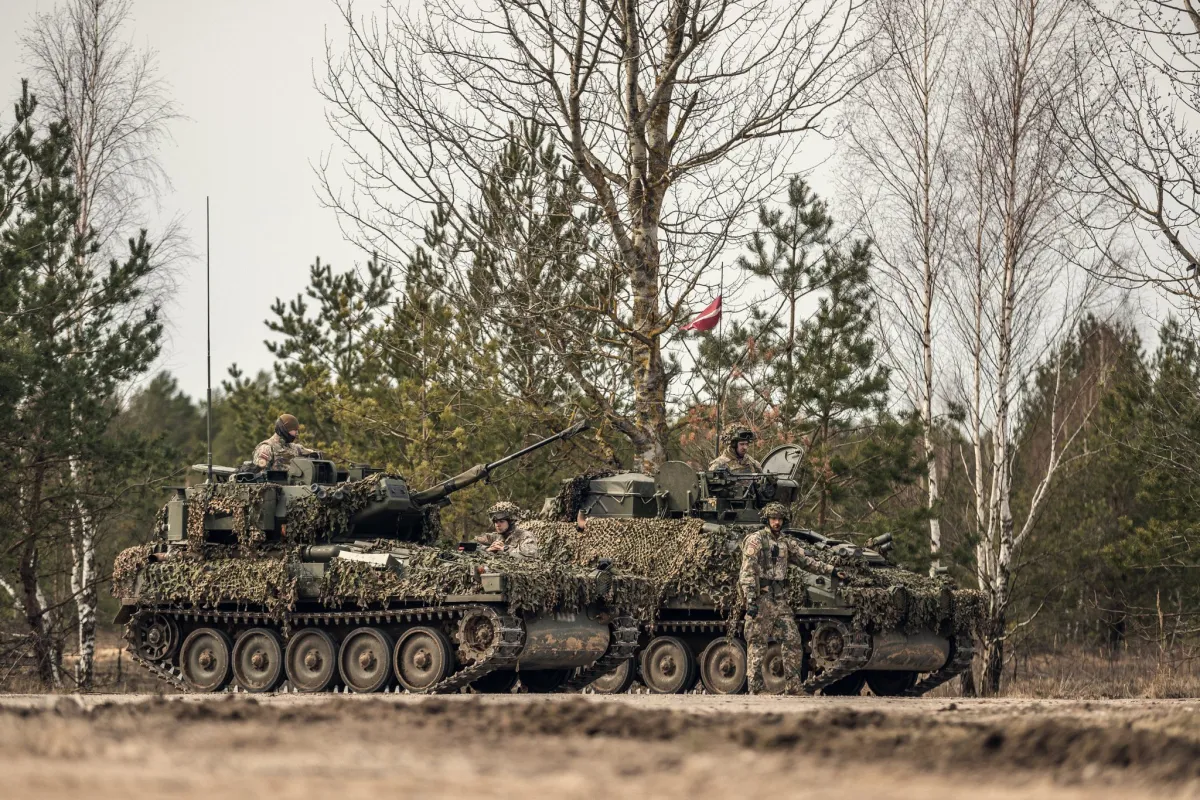 Фото до матеріалу: Латвія передає Україні додаткову партію бронемашин CVR(T)