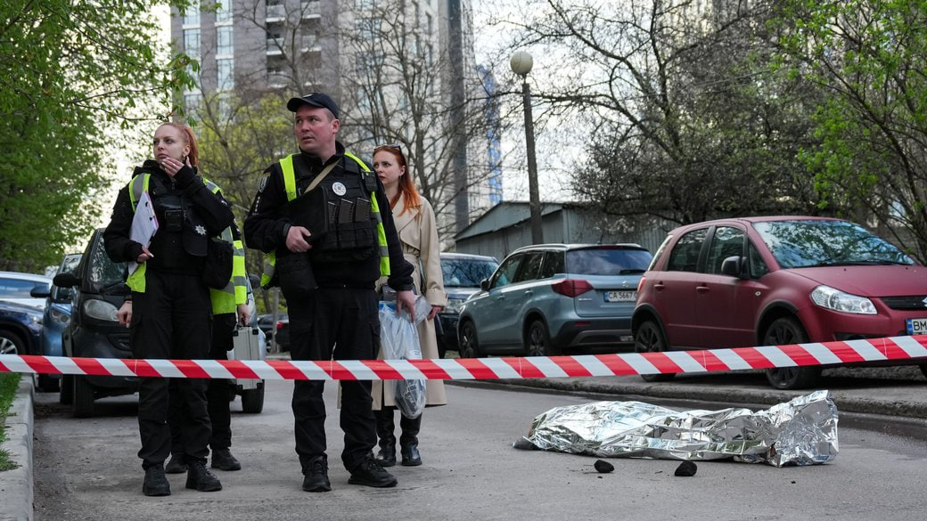 Фото до матеріалу: Теракт у Голосіївському: чому Україна досі чекає на закон про цивільну зброю