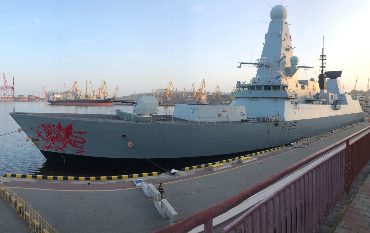 Фото до матеріалу: Британія готує військовий корабель до Ормузької протоки: що це означає для регіону