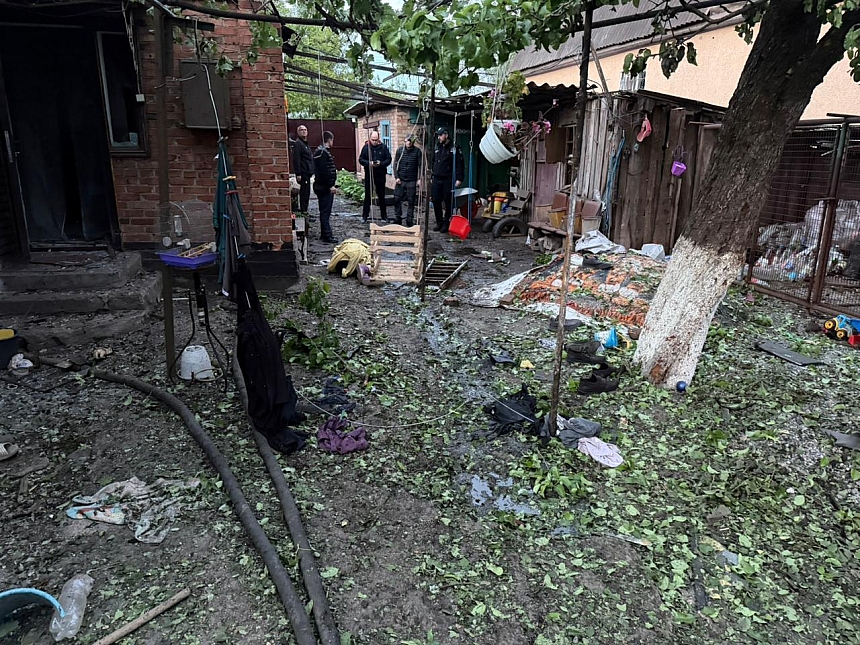 Фото до матеріалу: Росія влучила дрон у Кривий Ріг: загинули двоє, тяжко постраждала немовлятка