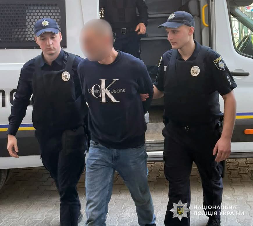 Фото до матеріалу: На Львівщині затримали чоловіка, який захопив у заручниці 13-річну дівчину