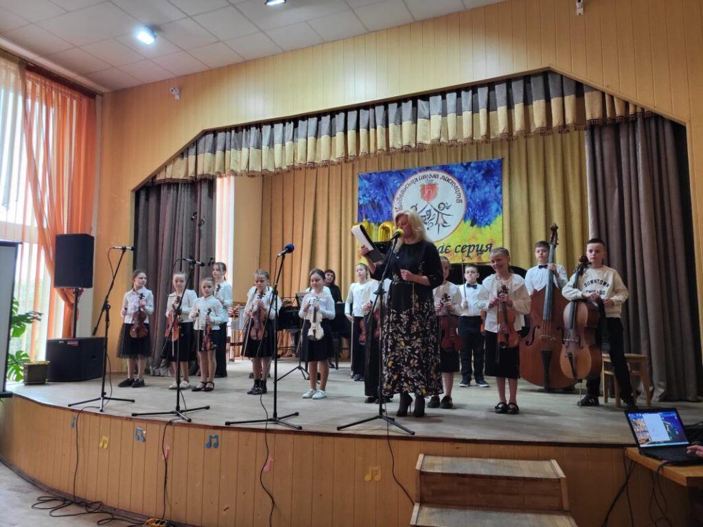 Фото до матеріалу: Ковельська школа мистецтв відзначила 70-річчя