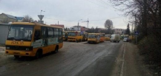 Фото до матеріалу: Антифрикційні пластики: сучасна альтернатива металу в машинобудуванні