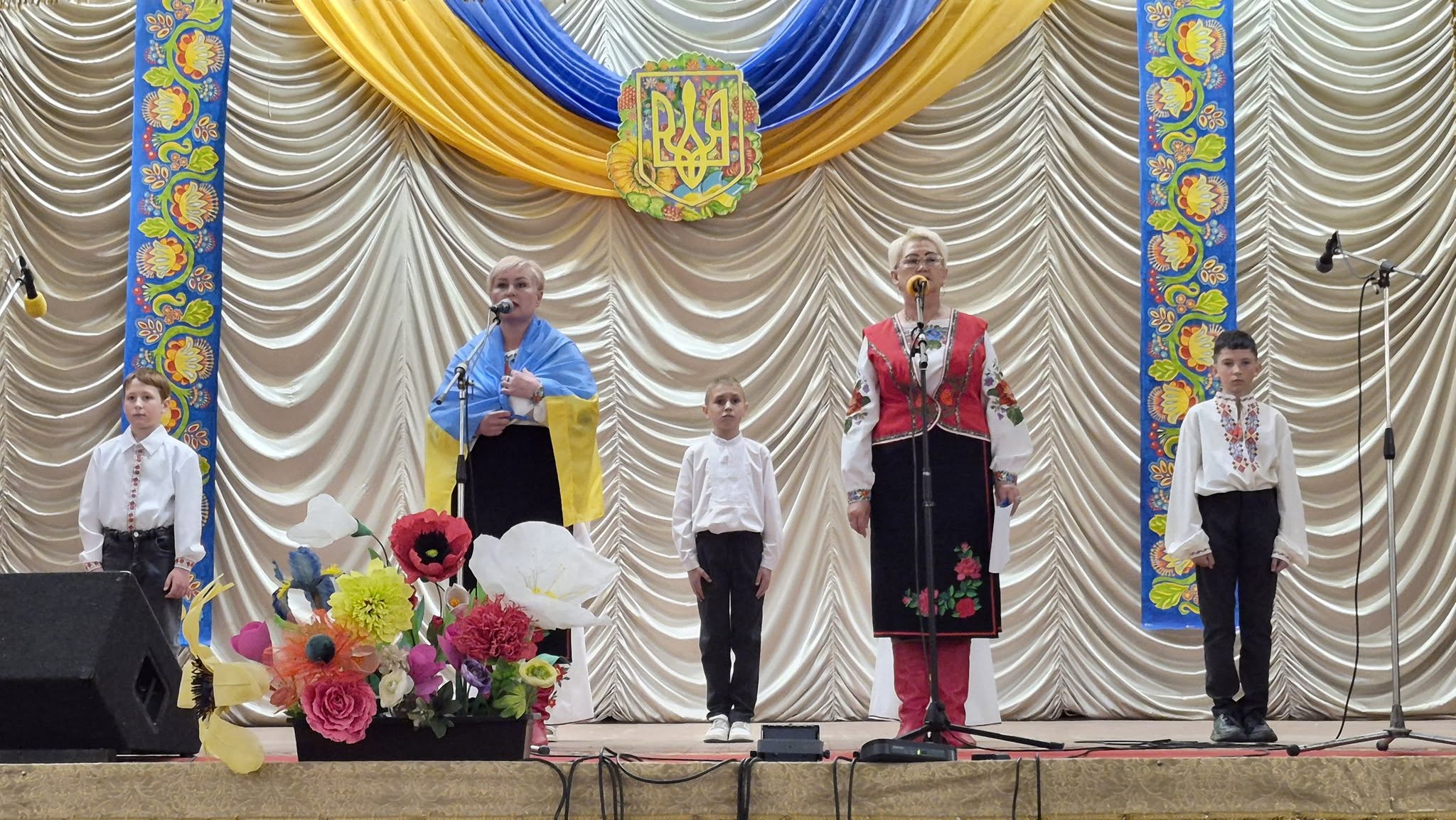 Фото до матеріалу: У Доманівці відзначили День матері святковим концертом